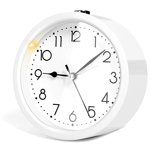 AYRELY 4.5 inches Round Silent Analog Alarm Clock Non Ticking,Battery Operated,Beep Sounds, Increasing Volume, Snooze and Light Functions（White）